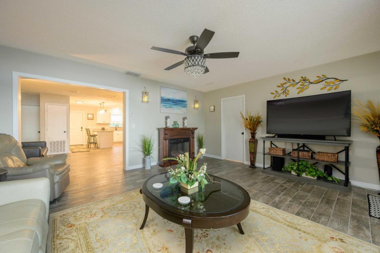 Lakefront Home With Screened Porch And Grill 윈터헤이븐 외부 사진